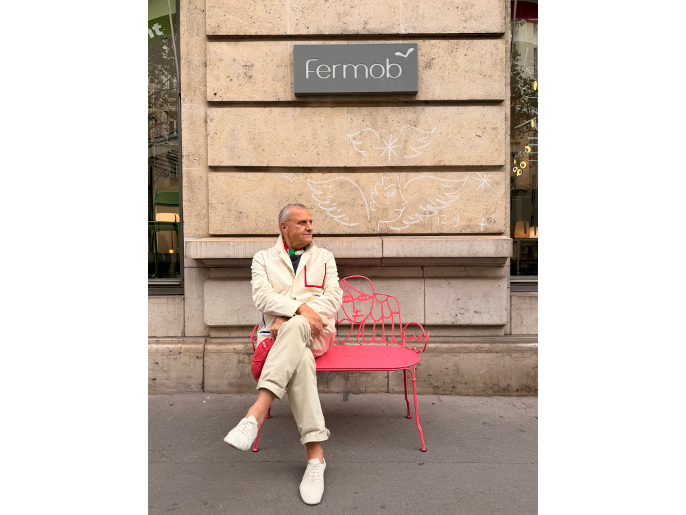 Présentation de la banquette « Confidence pour Confidence », dessinée pour Fermob -