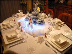 Le P&egrave;re No&euml;l s'invite &agrave; d&icirc;ner