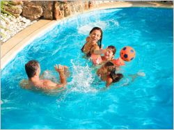 Piscines Waterair : de lOr Bleu dans votre jardin