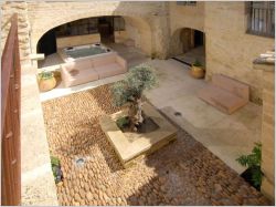 Une maison en ruines transform&eacute;e en riad &agrave; la fran&ccedil;aise